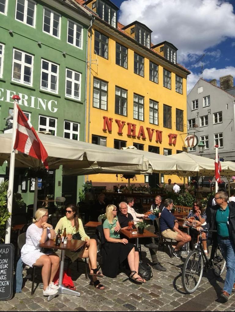 Sveriges Minsta Hotell! Hotel Gruyere Landskrone Exterior foto